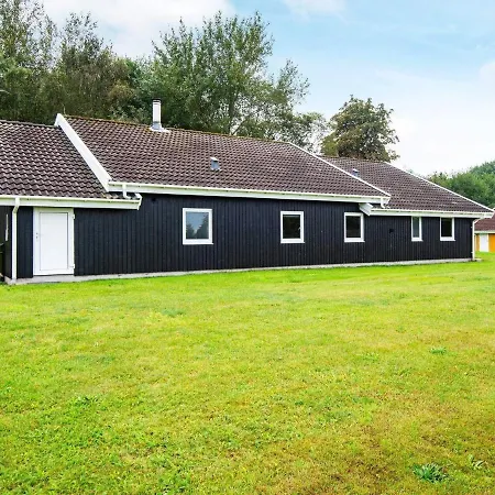 Holiday home Straumen