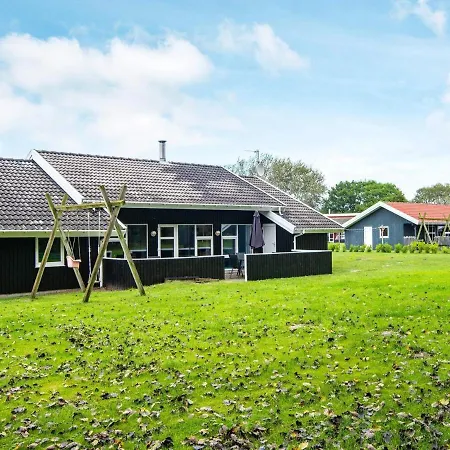 Holiday home Straumen *
